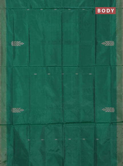 Banana pith saree green and beige with thread woven buttas and simple border