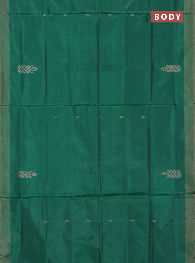 Banana pith saree green and beige with thread woven buttas and simple border