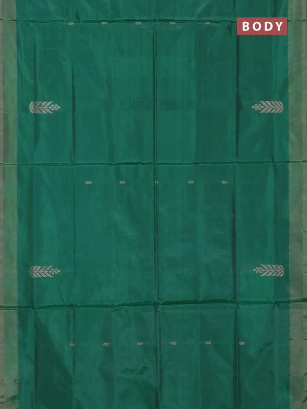 Banana pith saree green and beige with thread woven buttas and simple border