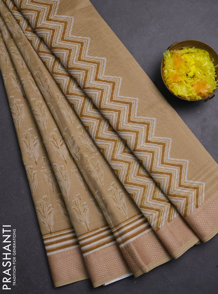 Maheshwari silk cotton saree beige with allover butta block prints and thread woven border