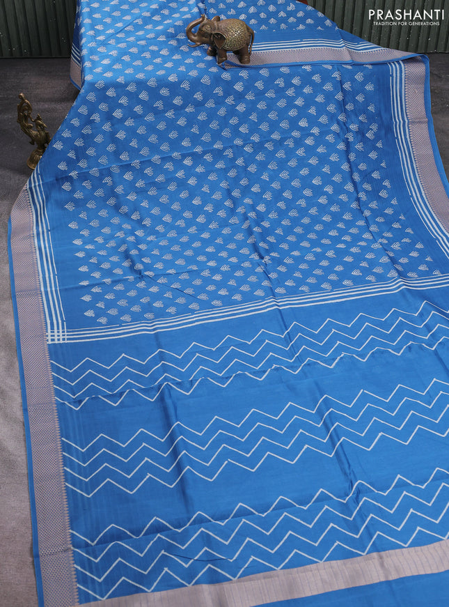 Maheshwari silk cotton saree cs blue with allover butta block prints and thread woven border