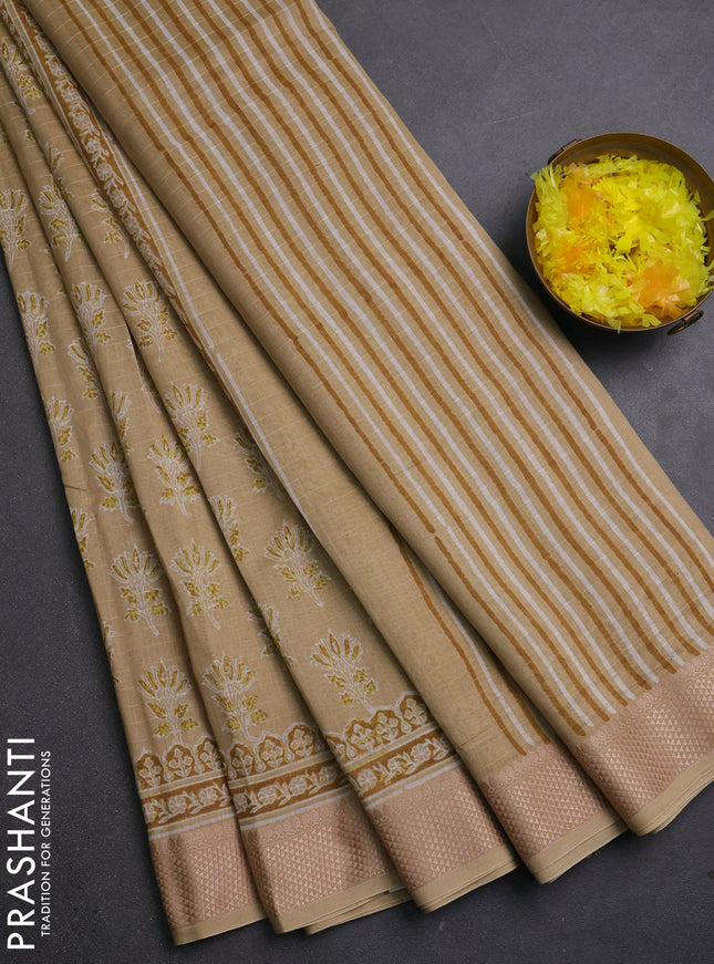 Maheshwari silk cotton saree beige with allover butta block prints and thread woven border