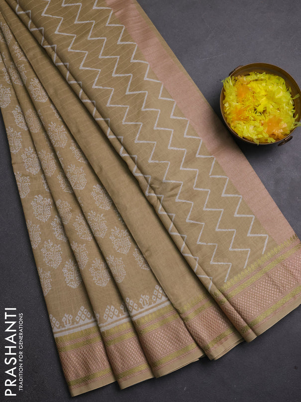 Maheshwari silk cotton saree beige with allover butta block prints and thread woven border