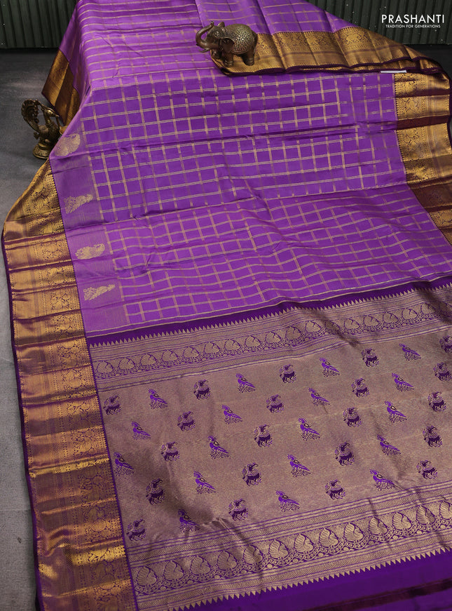 Pure kanchipuram silk saree lavender and violet with allover checked pattern and long zari woven border
