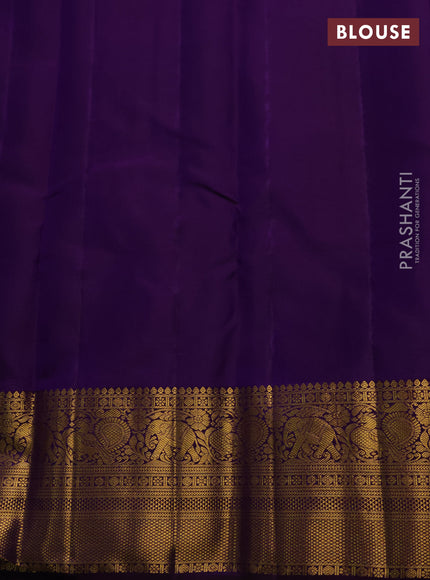 Pure kanchipuram silk saree lavender and violet with allover checked pattern and long zari woven border