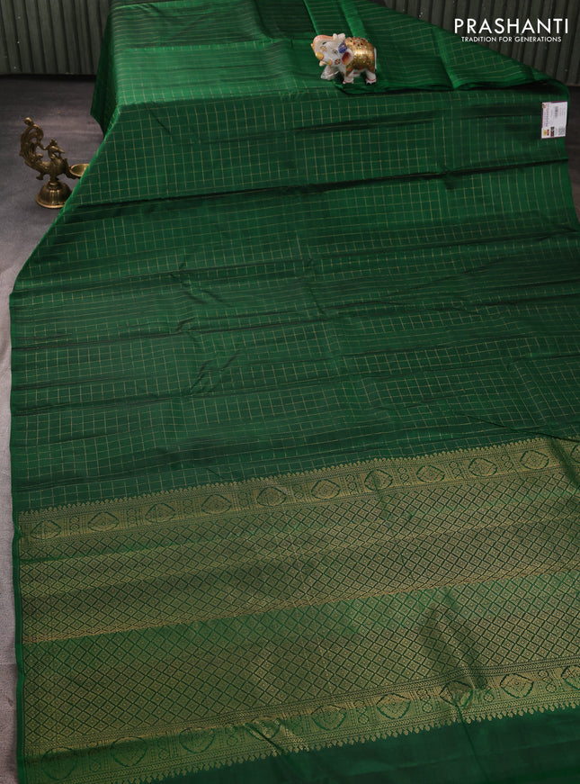 Pure kanchipuram silk saree green with allover zari checked pattern in borderless style