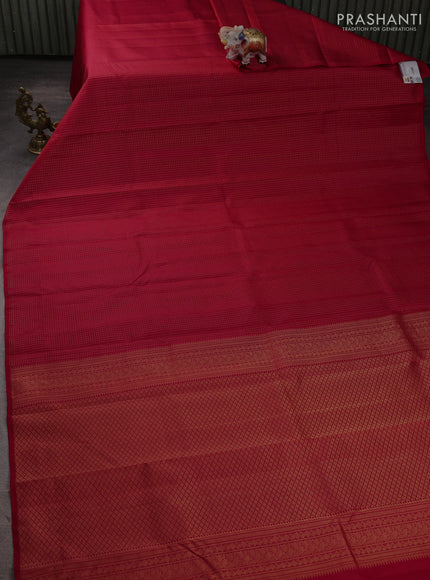 Pure kanchipuram silk saree maroon with allover zari checked pattern in borderless style