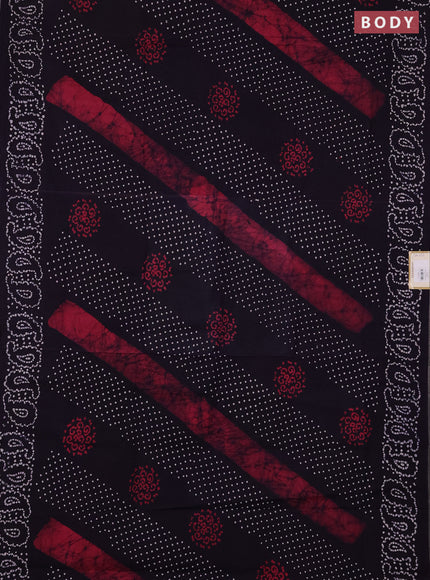 Sungudi cotton saree jamun shade with allover batik prints and printed border