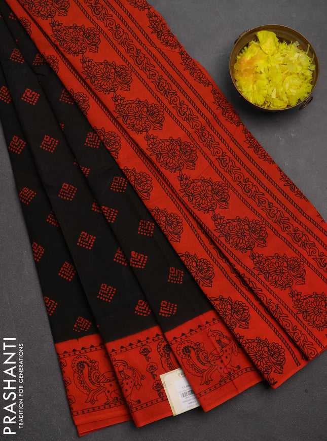 Sungudi cotton saree coffee brown and orange with allover batik prints and kalamkari printed border