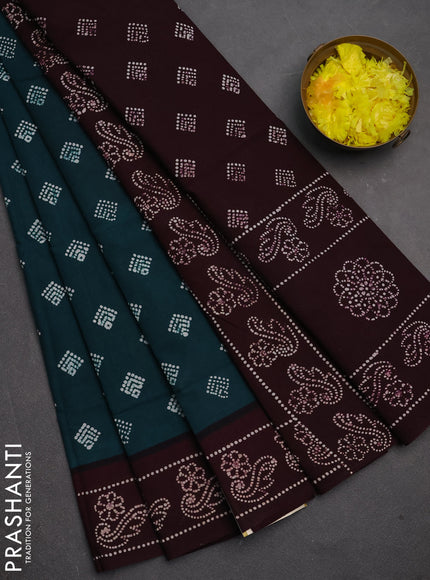 Sungudi cotton saree peacock green and deep wine with allover batik butta prints and printed border