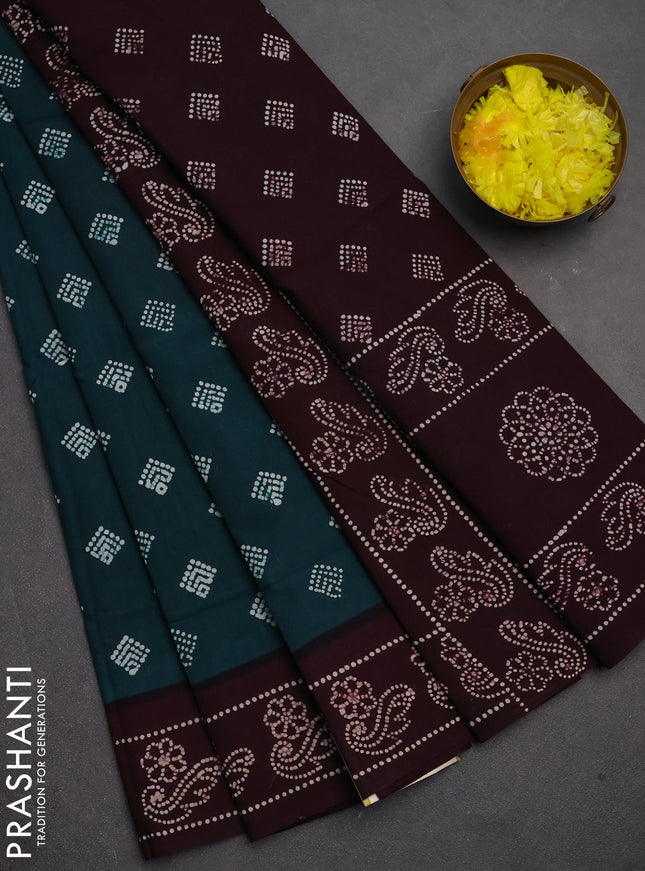 Sungudi cotton saree peacock green and deep wine with allover batik butta prints and printed border