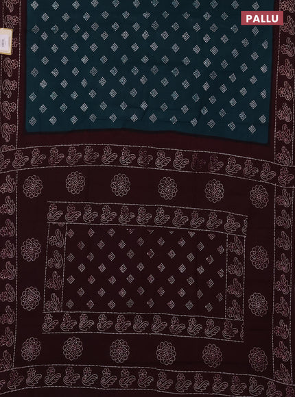Sungudi cotton saree peacock green and deep wine with allover batik butta prints and printed border