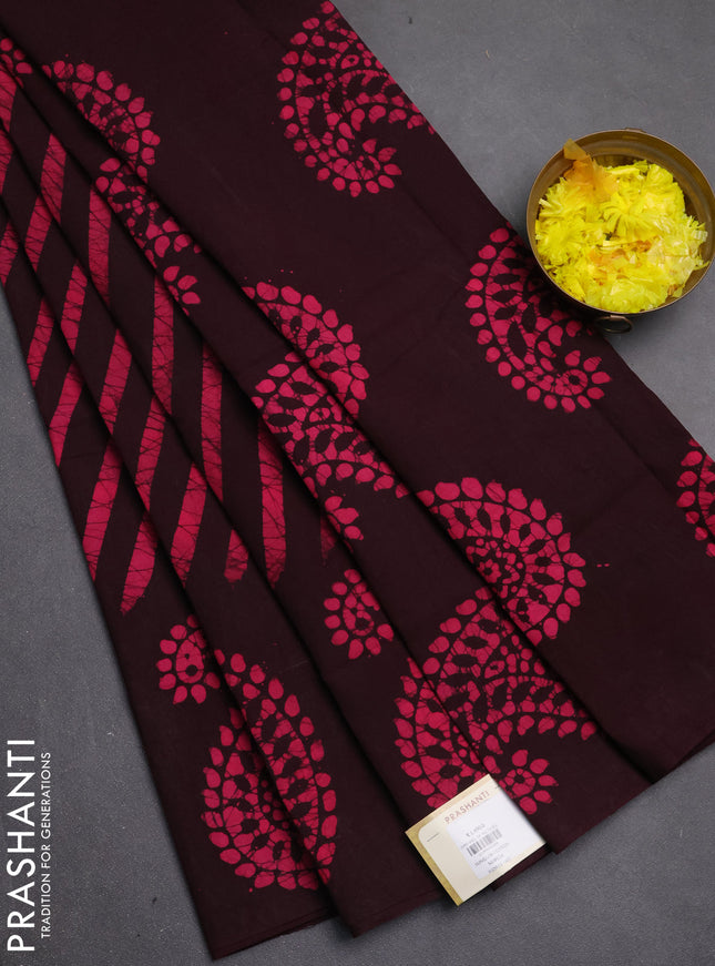 Sungudi cotton saree pink and deep wine with allover batik prints and printed border