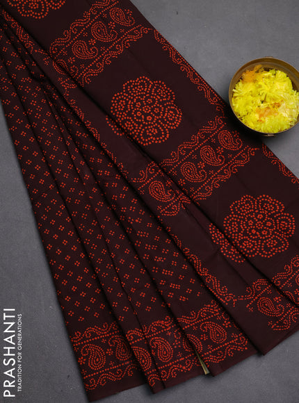 Sungudi cotton saree deep wine with allover batik butta prints and printed border