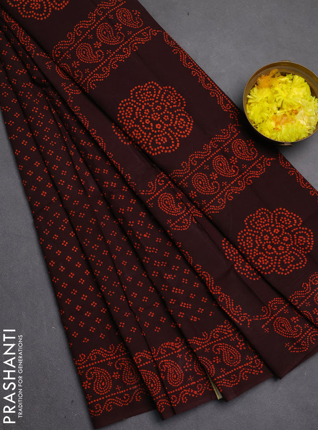 Sungudi cotton saree deep wine with allover batik butta prints and printed border