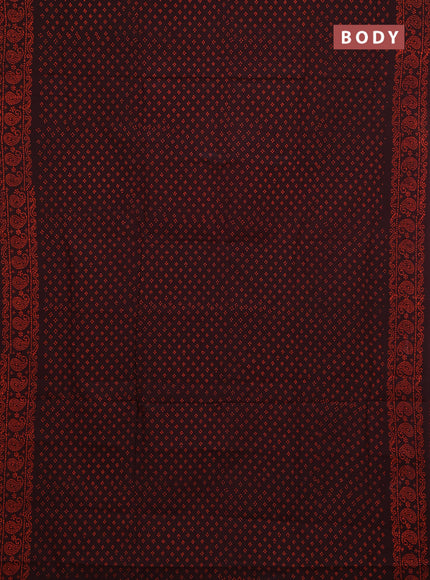 Sungudi cotton saree deep wine with allover batik butta prints and printed border