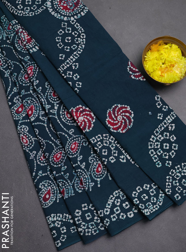 Sungudi cotton saree peacock green with allover batik prints and printed border
