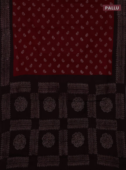 Sungudi cotton saree maroon and deep wine shade with allover batik prints and printed border