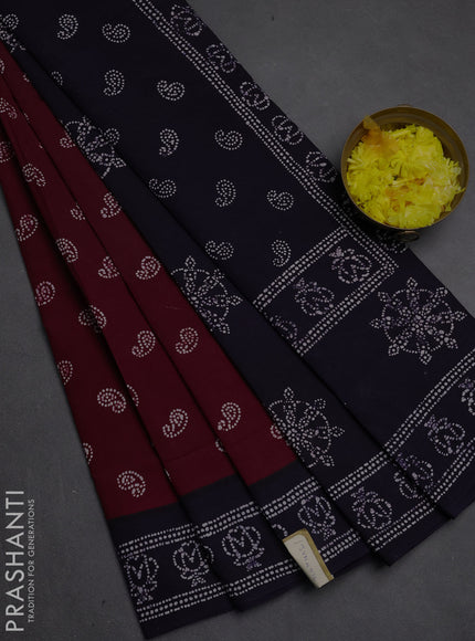 Sungudi cotton saree wine shade and navy blue with allover batik prints and printed border