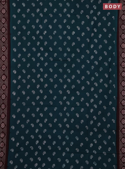 Sungudi cotton saree peacock green and wine shade with allover batik prints and printed border