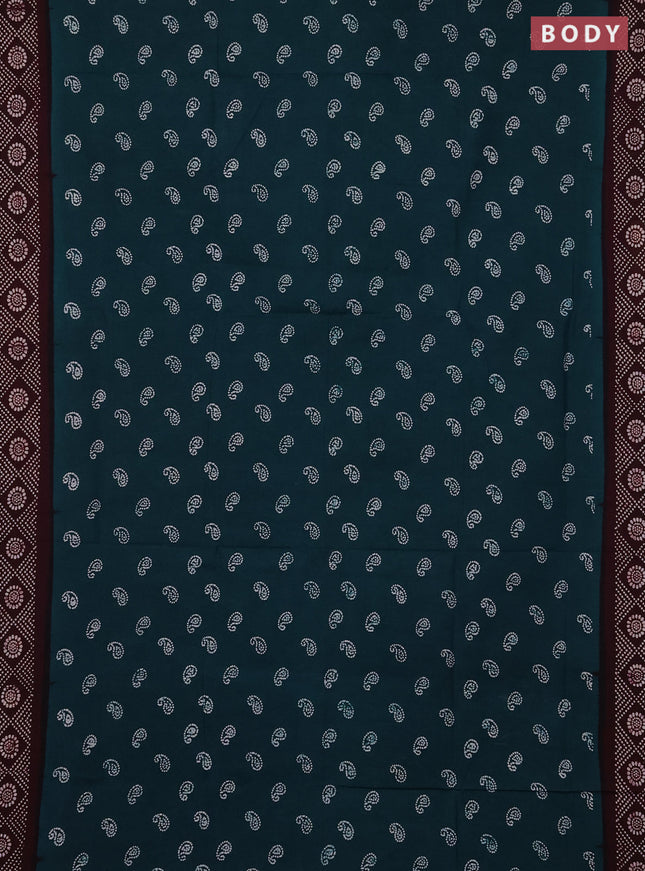 Sungudi cotton saree peacock green and wine shade with allover batik prints and printed border