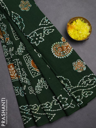 Sungudi cotton saree green with allover batik prints and printed border