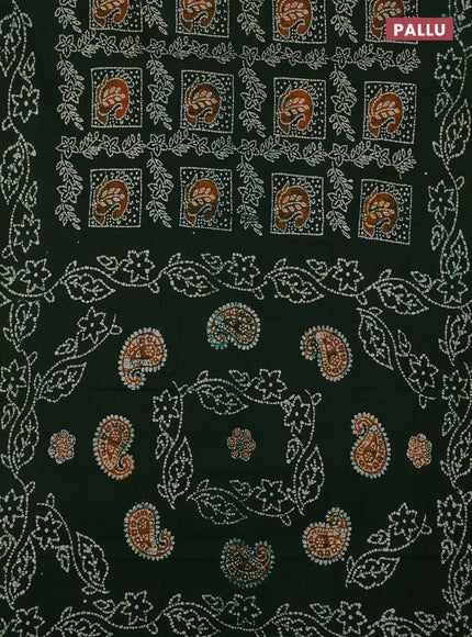 Sungudi cotton saree green with allover batik prints and printed border