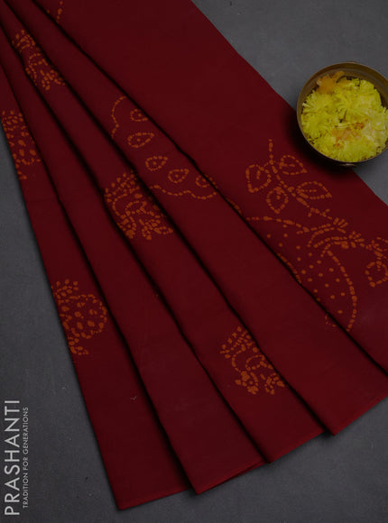 Sungudi cotton saree maroon with batik butta prints and printed border