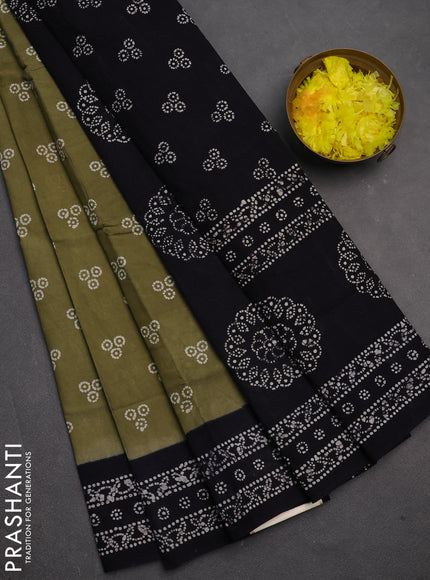 Sungudi cotton saree elaichi green and navy blue with allover batik butta prints and printed border