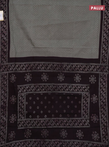 Sungudi cotton saree grey and wine with allover polka dot prints and printed border