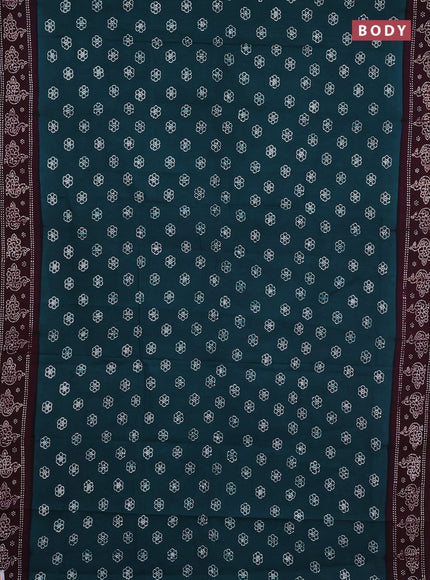 Sungudi cotton saree peacock green and wine with allover batik butta prints and printed border