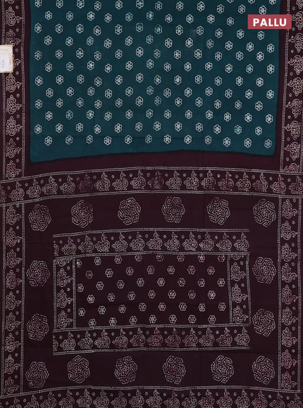 Sungudi cotton saree peacock green and wine with allover batik butta prints and printed border