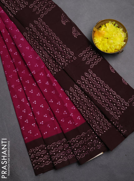 Sungudi cotton saree dark magenta pink and wine shade with allover batik butta prints and printed border