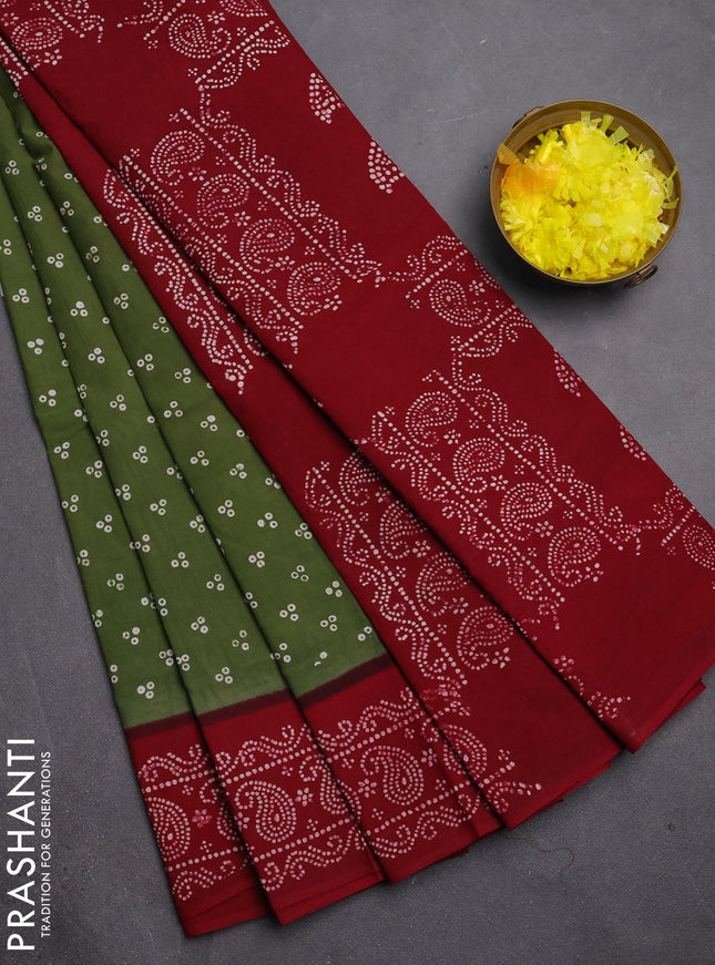 Sungudi cotton saree green and maroon with allover batik butta prints and printed border