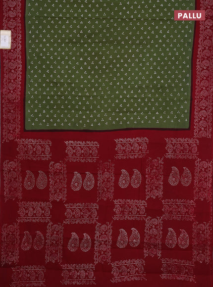 Sungudi cotton saree green and maroon with allover batik butta prints and printed border