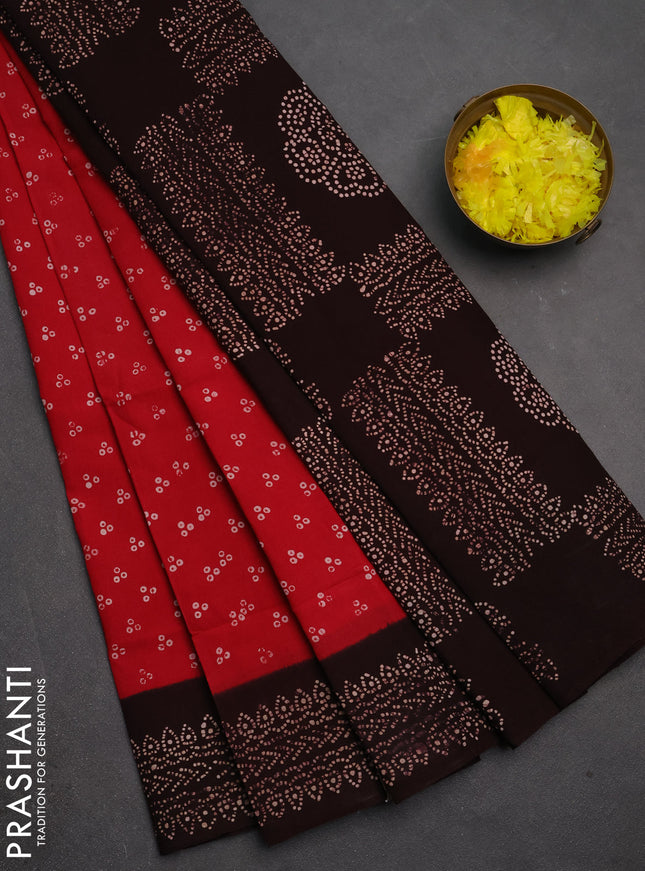 Sungudi cotton saree red and coffee brown with allover batik butta prints and printed border