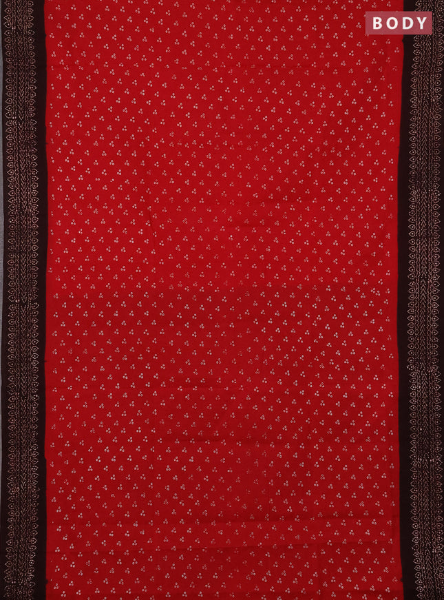 Sungudi cotton saree red and coffee brown with allover batik butta prints and printed border