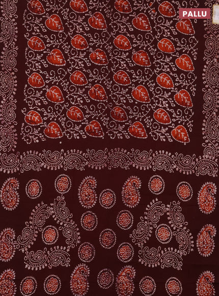 Sungudi cotton saree deep maroon with allover batik prints and printed border
