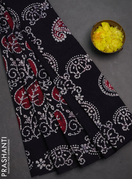 Sungudi cotton saree navy blue with allover batik prints and printed border