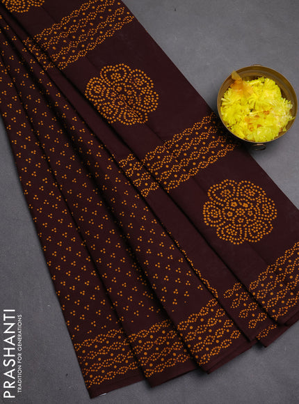 Sungudi cotton saree coffee brown with allover batik butta prints and printed border