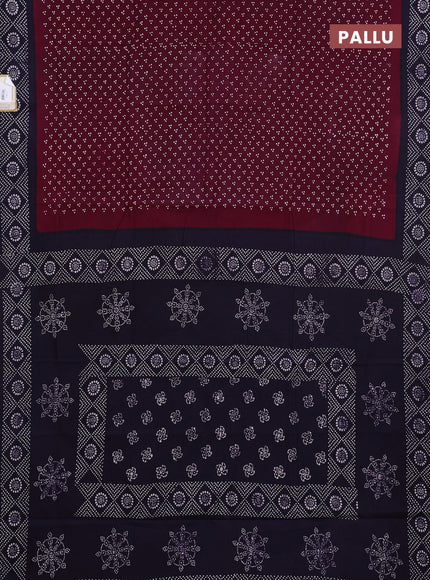 Sungudi cotton saree maroon and violet with allover batik butta prints and printed border