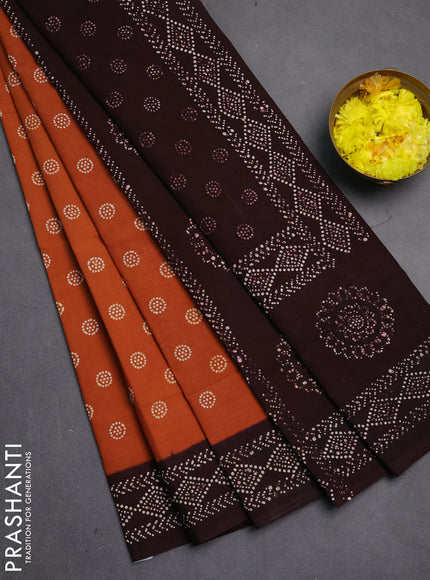 Sungudi cotton saree rust shade and coffee brown with allover batik prints and printed border