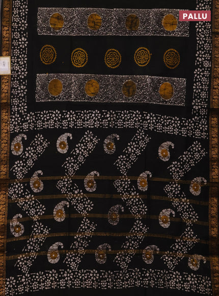 Sungudi cotton saree black with allover batik prints and zari woven border