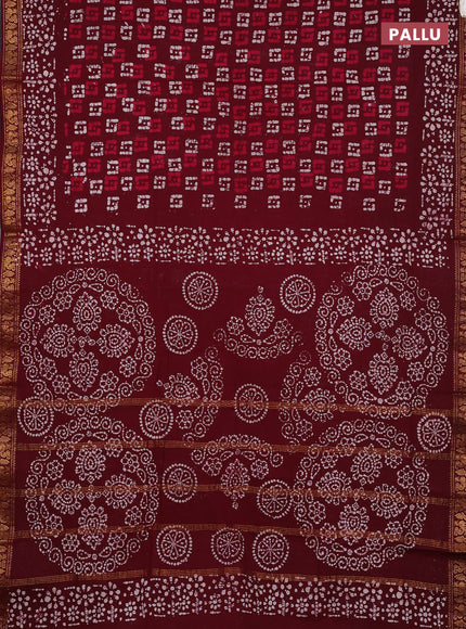 Sungudi cotton saree maroon with allover batik butta prints and printed zari woven border