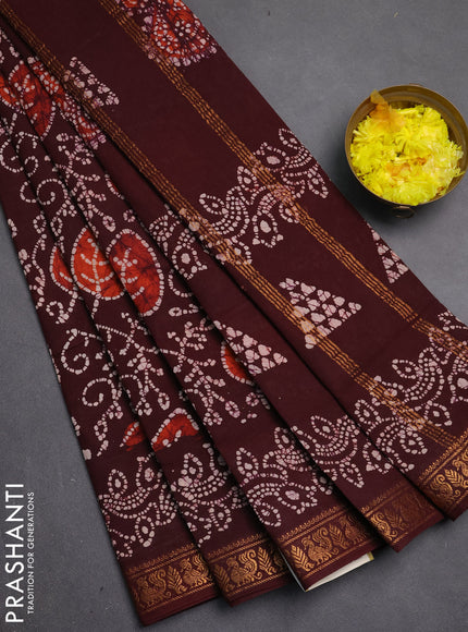 Sungudi cotton saree deep brown with allover batik prints and zari woven printed border