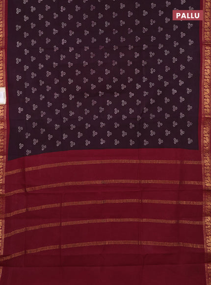 Sungudi cotton saree deep wine and maroon with allover batik butta prints and zari woven border