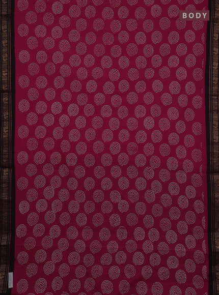 Sungudi cotton saree pink and dark coffee brown with allover batik butta prints and zari woven border