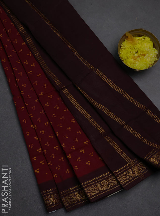 Sungudi cotton saree maroon and coffee brown with allover batik butta prints and zari woven border