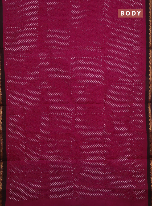 Sungudi cotton saree wine shade and coffee brown with allover batik butta prints and copper zari woven border