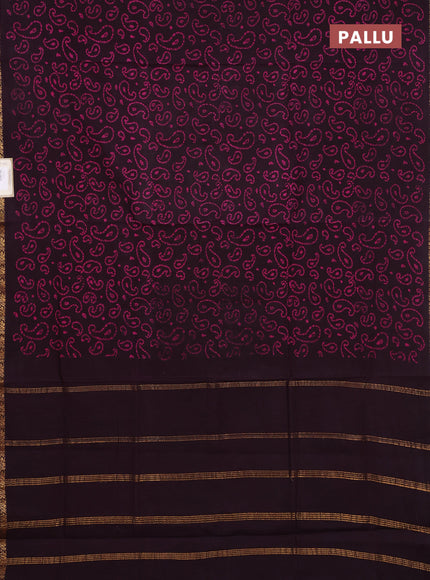 Sungudi cotton saree deep wine with allover batik butta prints and zari woven border